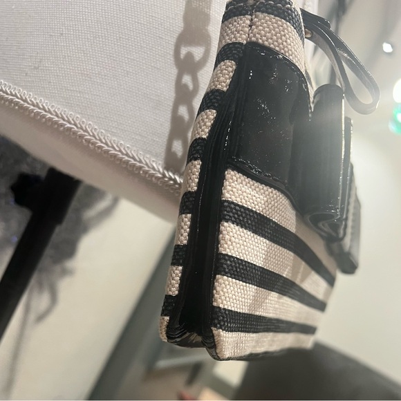 Kate Spade Alice Court Celina Crossbody Bag Purse with Bow Black and Cream - Picture 8 of 16